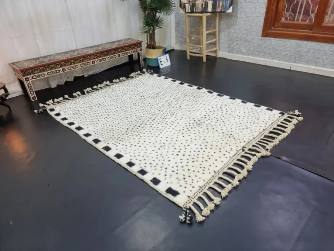 Dotted White Wool Rug