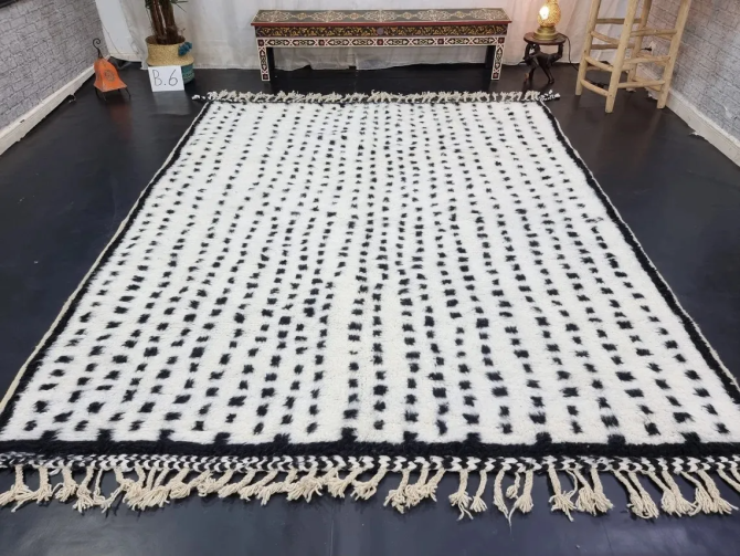 Dotted White Wool Rug