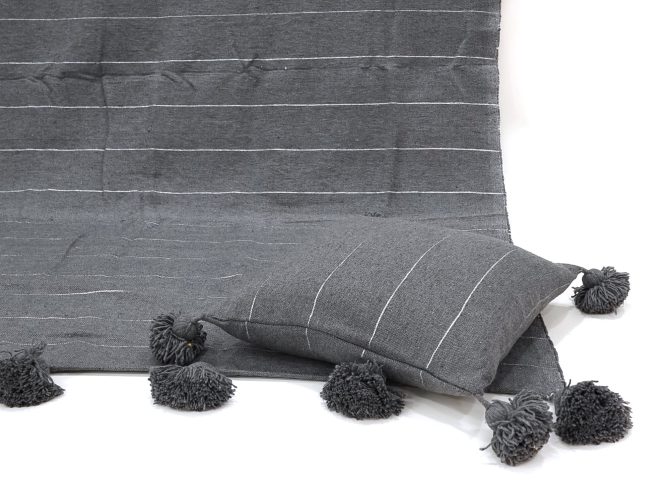 mororccan blanket grey white